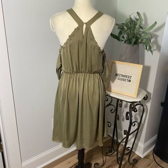 Guess Los Angeles Olive Green Satin Cold Shoulder Dress Size M Party Cocktail - Picture 2 of 8
